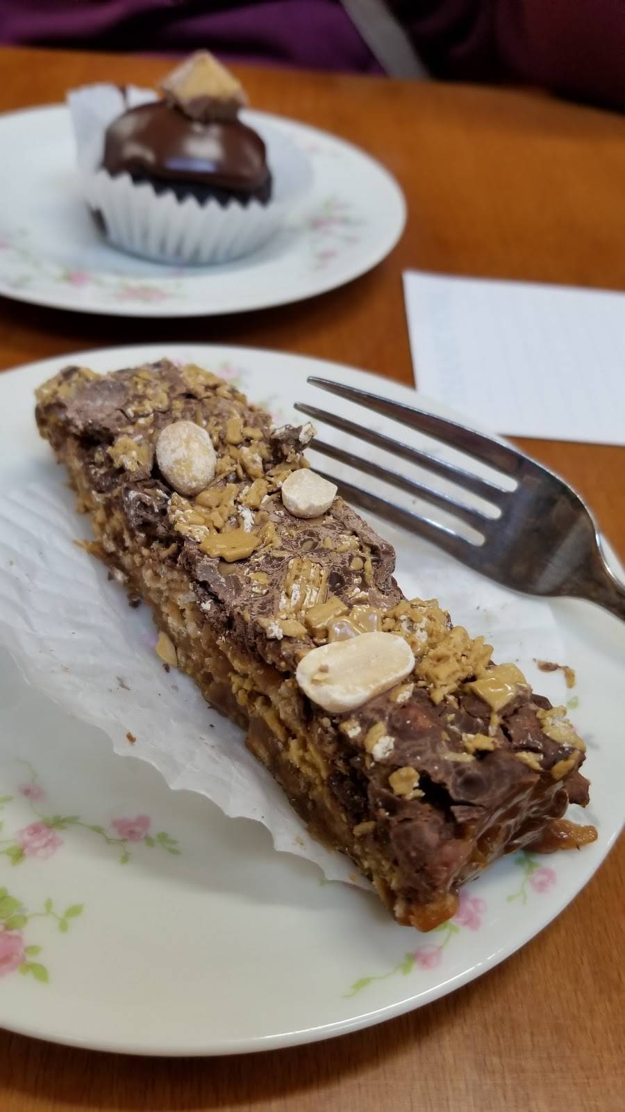 Lils Coffee House | cafe | 627 Main St, Paris, KY 40361, USA | 8599871515 OR +1 859-987-1515