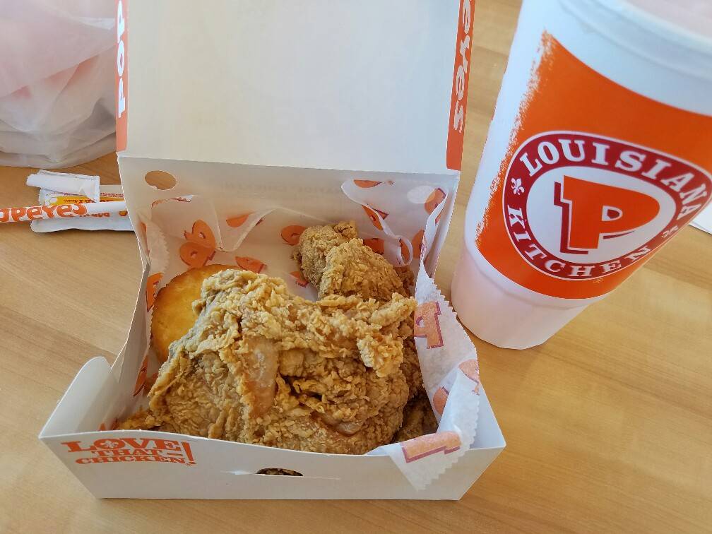 Popeyes Louisiana Kitchen | restaurant | 6698 Goodman Rd, Olive Branch, MS 38654, USA | 6628907489 OR +1 662-890-7489