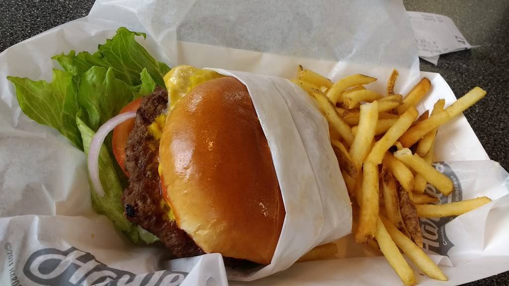 Hardees | restaurant | 280 Warrior Jasper Rd, Warrior, AL 35180, USA | 2056477372 OR +1 205-647-7372