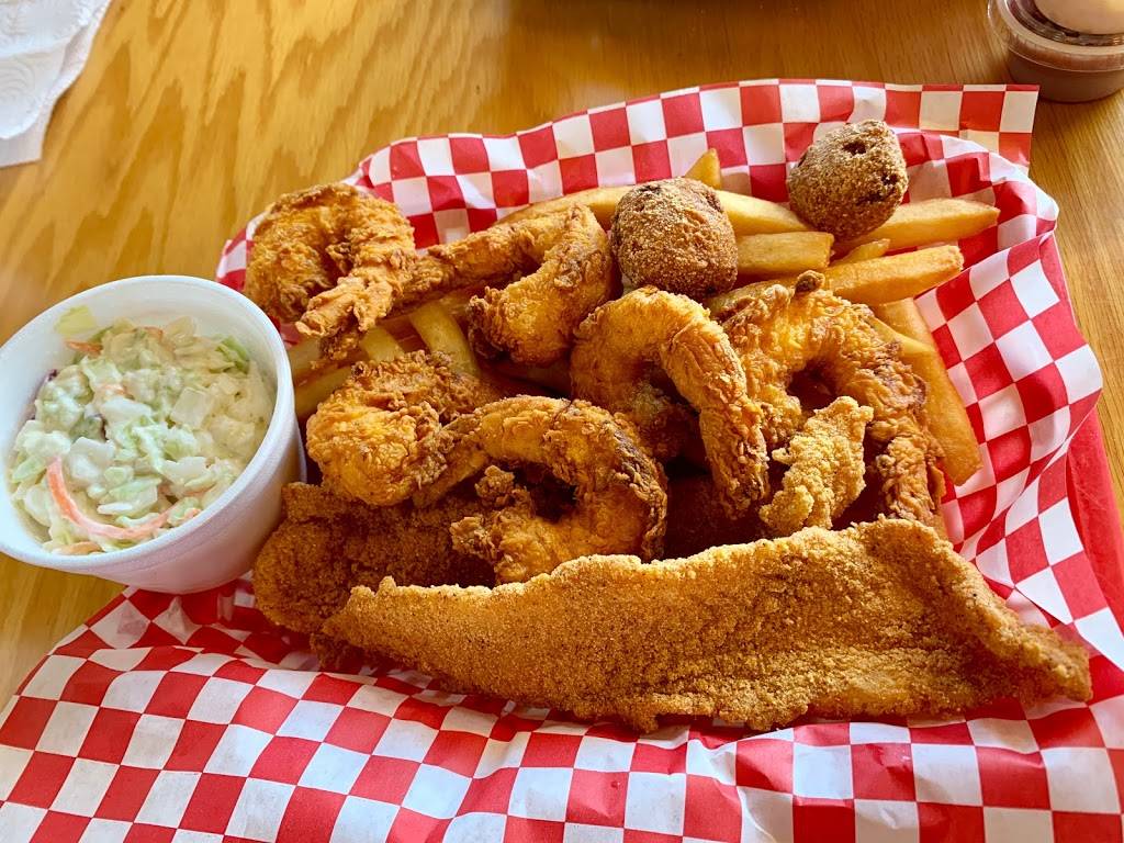 Sams Southern Eatery | restaurant | 1101 S 4th St, Chickasha, OK 73018, USA | 4054485060 OR +1 405-448-5060