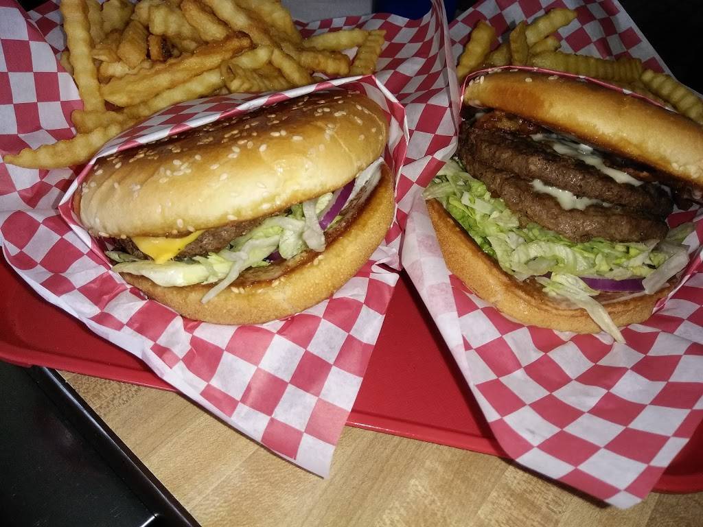 Webs Burger | restaurant | 625 7th St, Modesto, CA 95354, USA | 2095243539 OR +1 209-524-3539