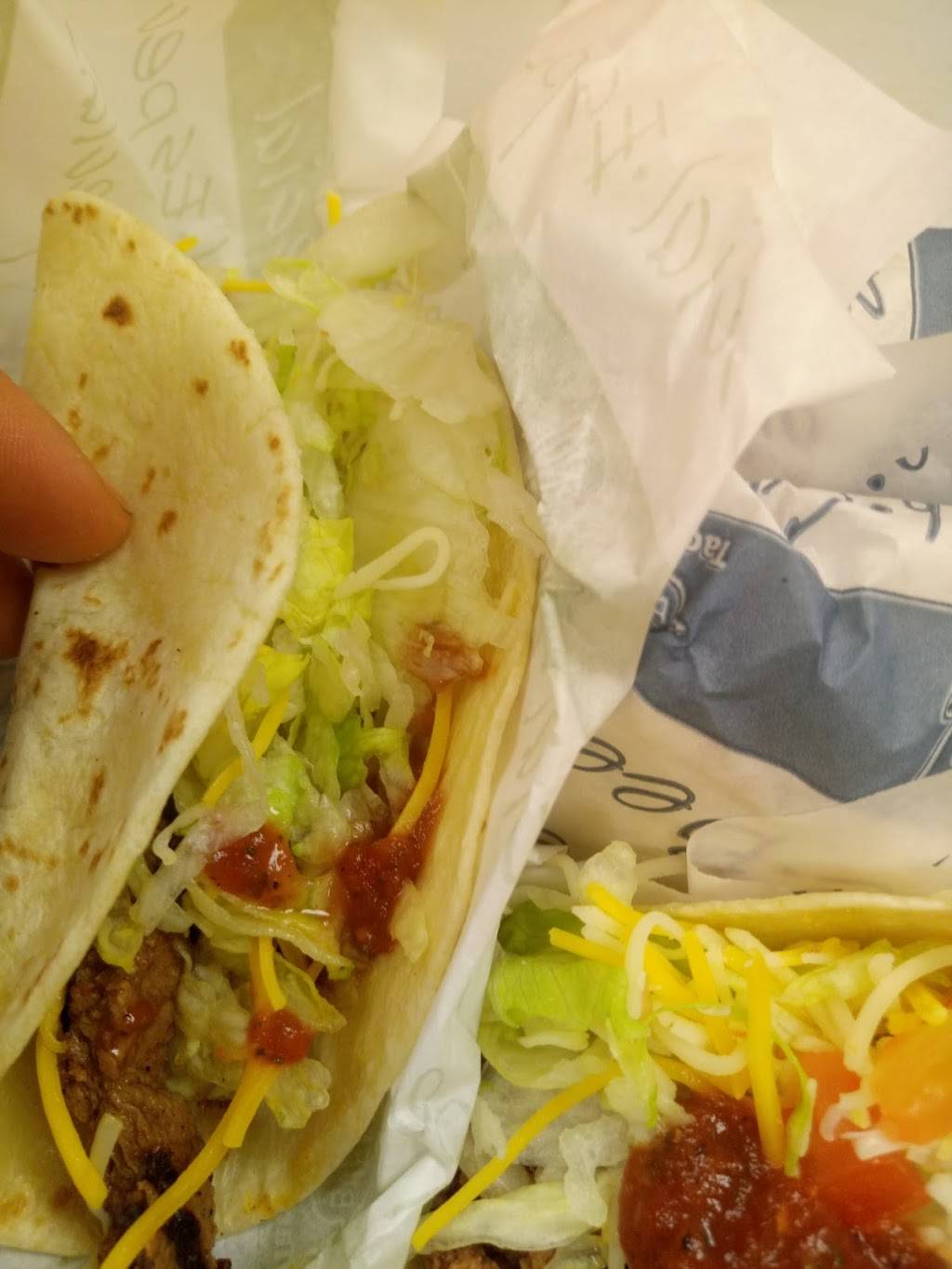 Taco Bueno | restaurant | 1419 N Collins St, Arlington, TX 76011, USA | 8178019127 OR +1 817-801-9127