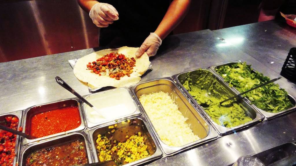 Chipotle Mexican Grill | restaurant | 820 S Monaco Pkwy #1b, Denver, CO 80224, USA | 3033169466 OR +1 303-316-9466