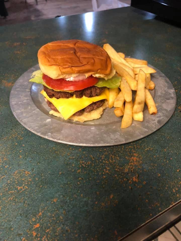 The Backwoods Bar & Grill | restaurant | 8902 Sissonville Dr, Sissonville, WV 25320, USA | 3049882298 OR +1 304-988-2298