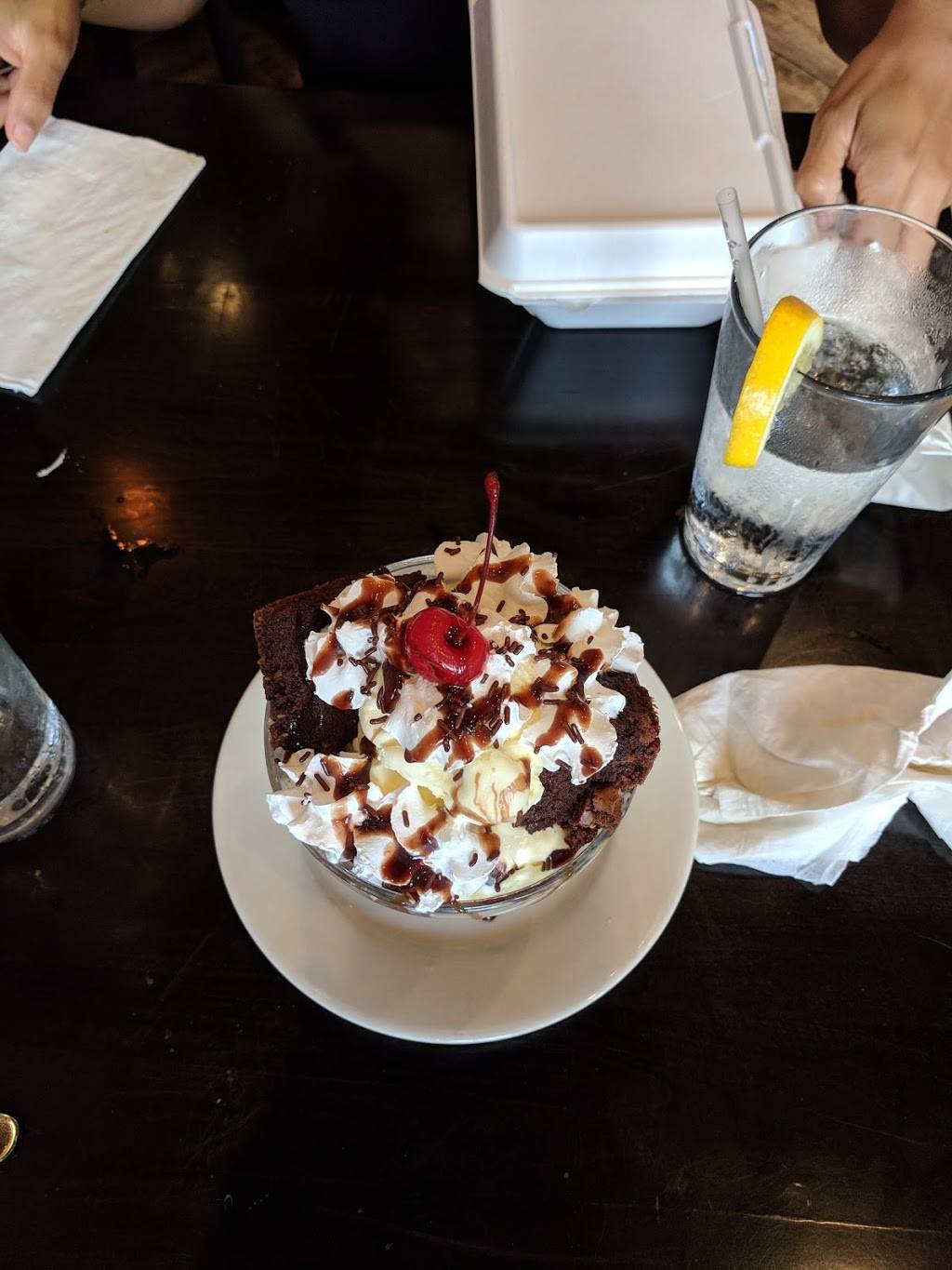 Broughton Grill | restaurant | 712 Bloomfield Ave, Montclair, NJ 07042, USA | 9737444402 OR +1 973-744-4402