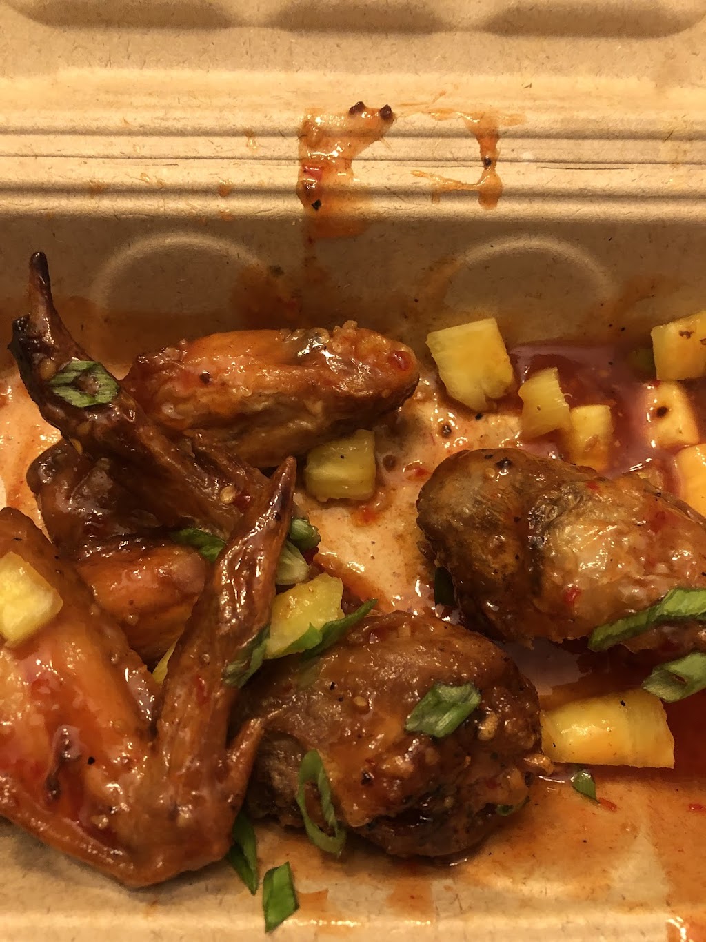 B.A.D Wingz | restaurant | 520 N 4th St, Minneapolis, MN 55401, USA | 6125455059 OR +1 612-545-5059