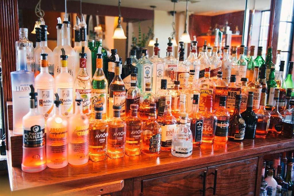 The Stone House at Clove Lakes | restaurant | 1150 Clove Rd, Staten Island, NY 10301, USA | 7184423600 OR +1 718-442-3600