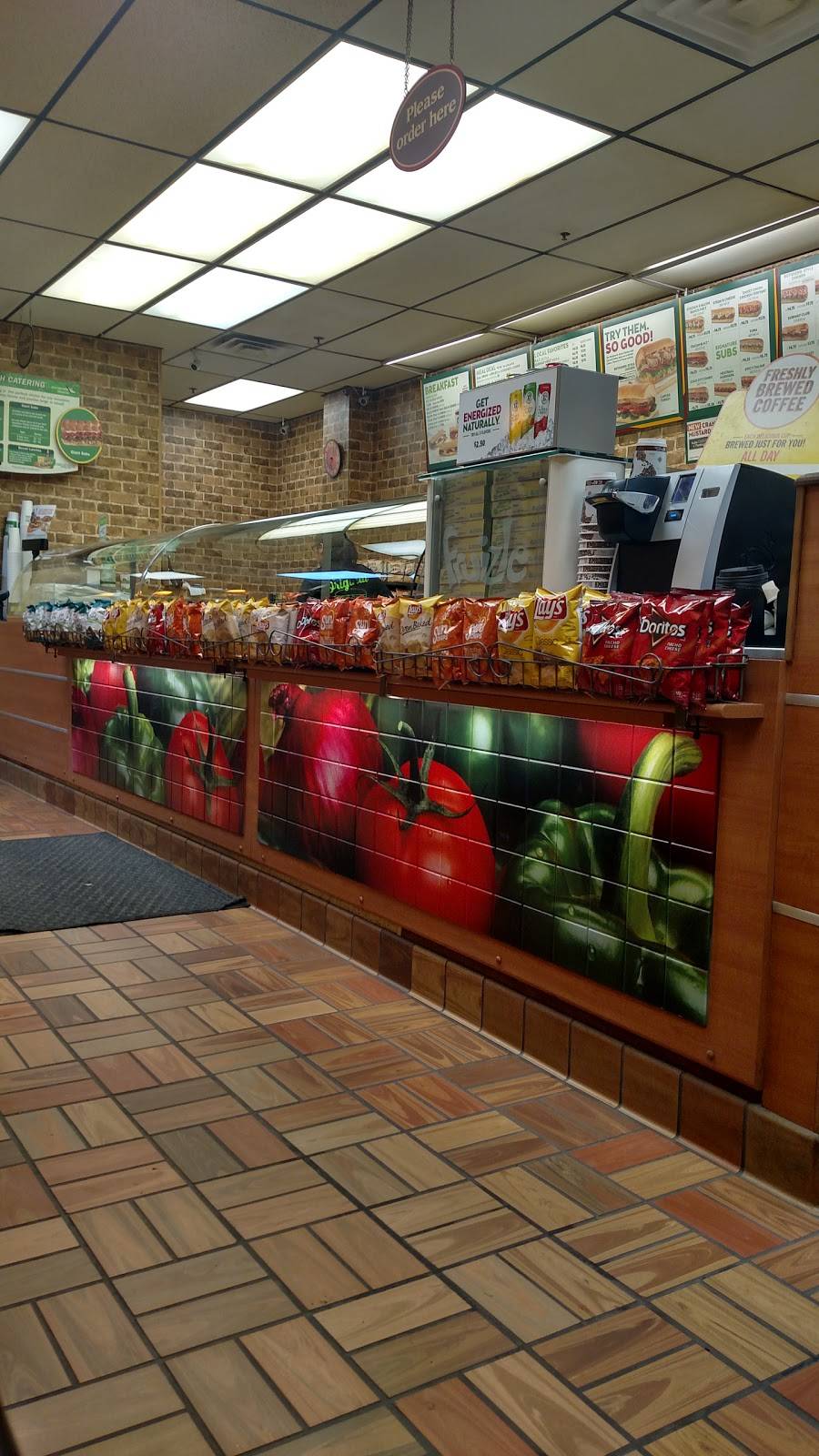 Subway | restaurant | 4692 Cottage Grove Rd, Madison, WI 53716, USA | 6084419331 OR +1 608-441-9331