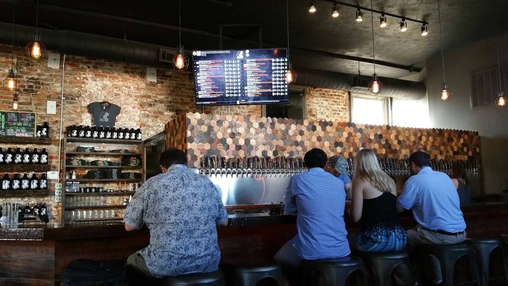 The Hive | restaurant | 215 10th St, Augusta, GA 30901, USA | 7068363661 OR +1 706-836-3661