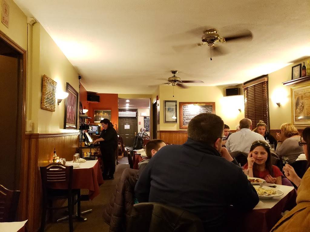 Casa De Pasta | restaurant | 125 Bemis St, Canandaigua, NY 14424, USA | 5853943710 OR +1 585-394-3710