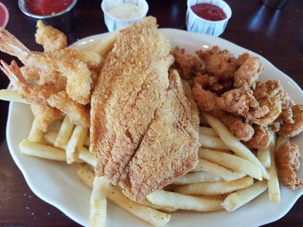 Pappadeaux Seafood Kitchen | restaurant | 12420 East Fwy, Houston, TX 77015, USA | 7138604001 OR +1 713-860-4001