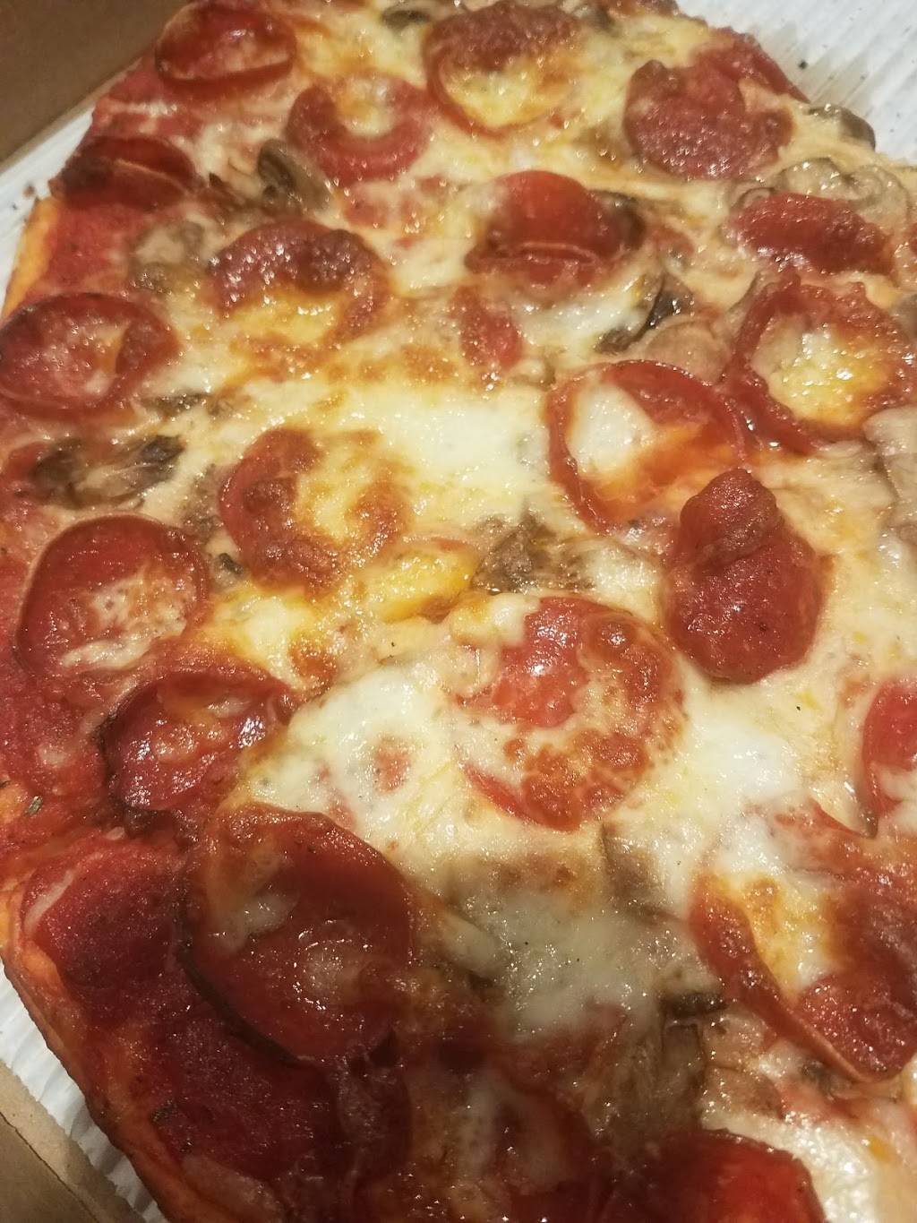 Mama Renies Pizza | restaurant | 23 Public Square, Nelsonville, OH 45764, USA | 7407532116 OR +1 740-753-2116