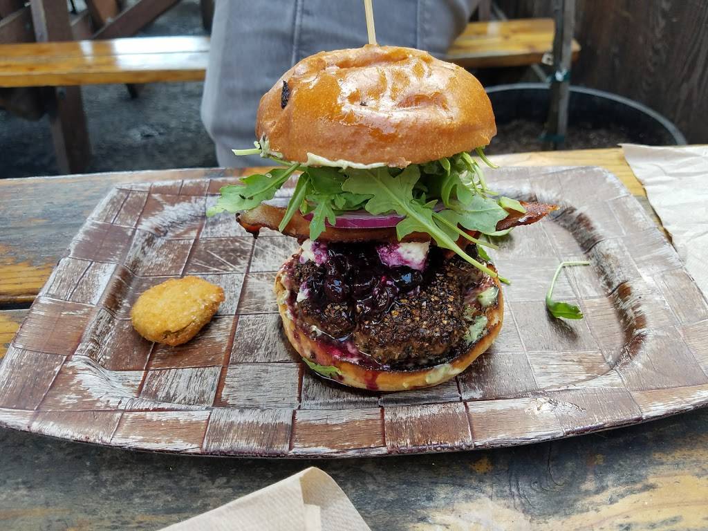 Scolaris Good Eats | restaurant | 1303 Park St, Alameda, CA 94501, USA | 5105212400 OR +1 510-521-2400