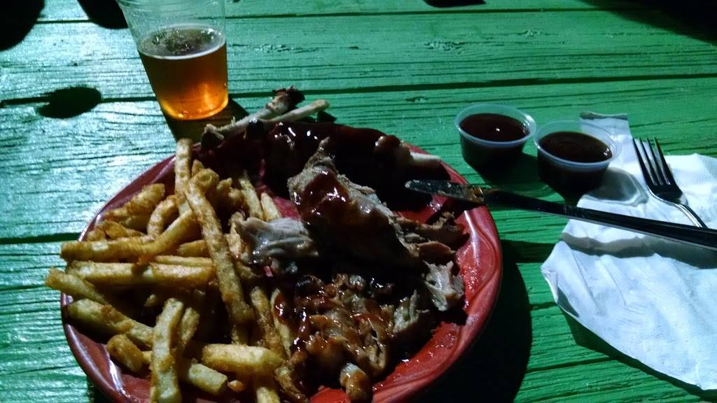 E L Flanagans Sports/Spirits | restaurant | 2635 Plaza Dr, Highland, IL 62249, USA | 6186542222 OR +1 618-654-2222