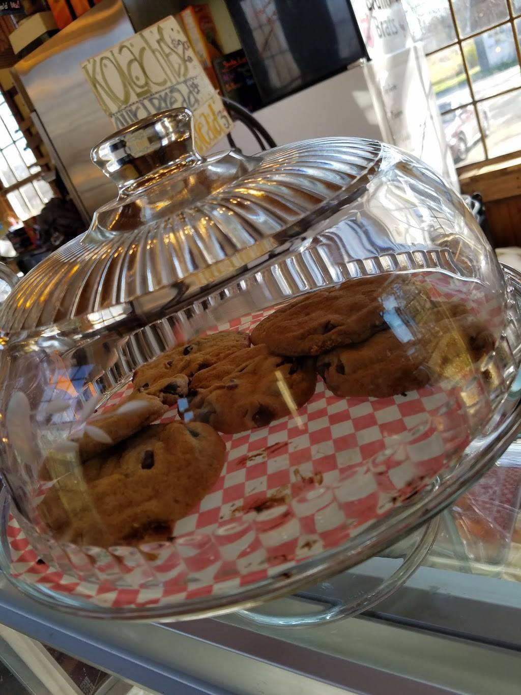 Paoli Bread and Brat Haus | restaurant | 6890 Paoli Rd, Belleville, WI 53508, USA | 6086363320 OR +1 608-636-3320