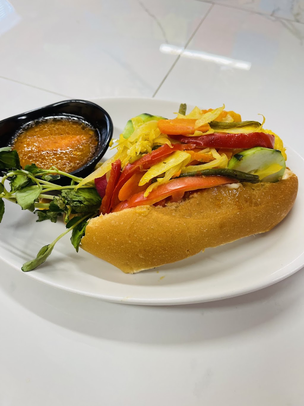 T | restaurant | 10102 Lorain Ave, Cleveland, OH 44111, USA | 2164006966 OR +1 216-400-6966