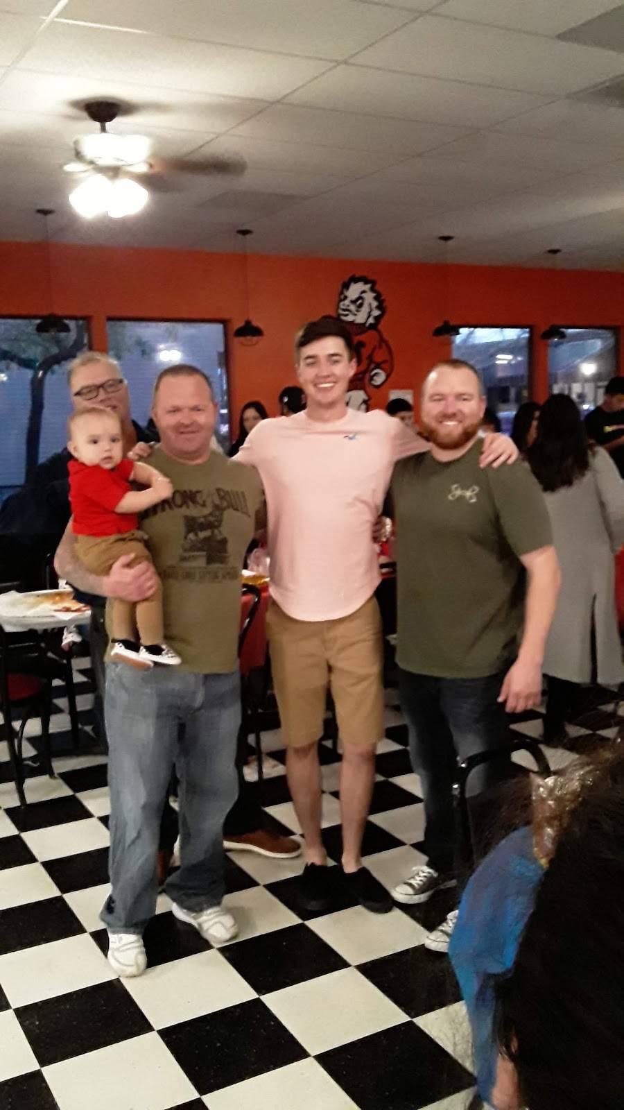 Fatties Pizza | restaurant | 235 Coalinga Plaza, Coalinga, CA 93210, USA | 5599350841 OR +1 559-935-0841