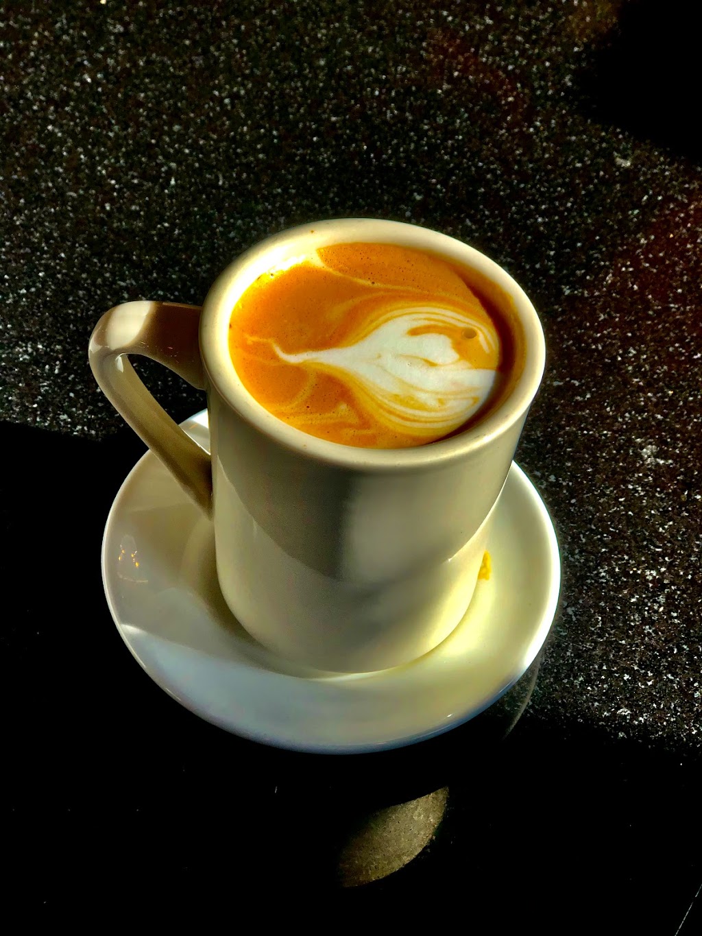 Fountain Diner | restaurant | 131 E Gun Hill Rd, Bronx, NY 10467, USA | 7187087979 OR +1 718-708-7979