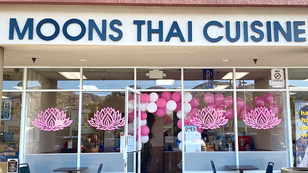 Moons Thai Cuisine | restaurant | 1700 E Thompson Blvd, Ventura, CA 93001, USA | 8056283272 OR +1 805-628-3272