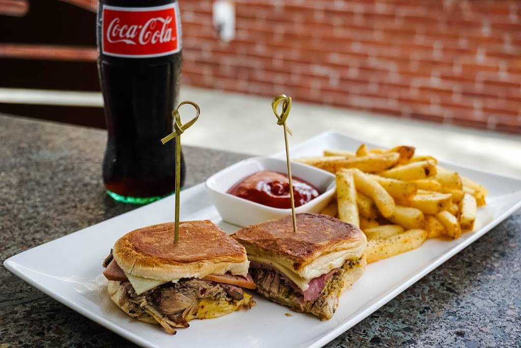 Brix Taphouse | night club | 300 2nd St N, Jacksonville Beach, FL 32250, USA | 9042414668 OR +1 904-241-4668