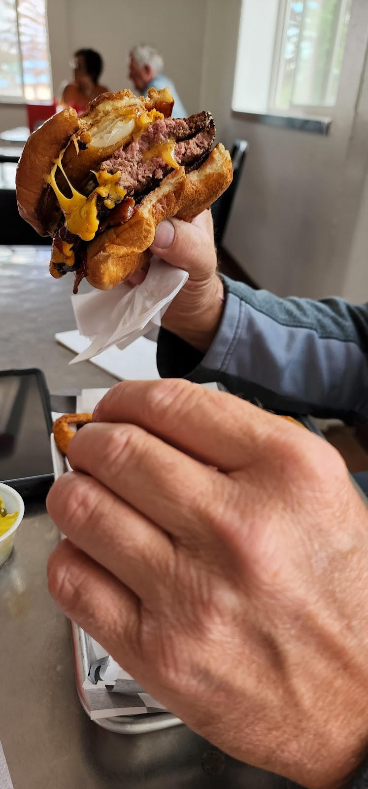 Lokal Burger | restaurant | 701 S Main St, La Veta, CO 81055, USA | 7197420296 OR +1 719-742-0296