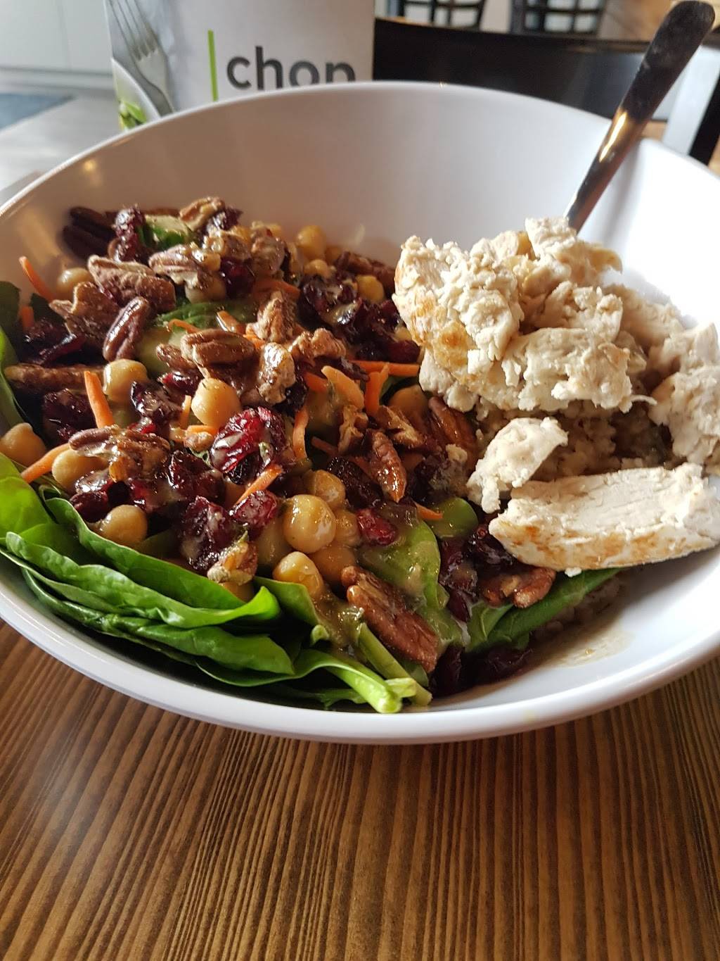 Chopped Leaf | restaurant | 800 Boyer Blvd #7, Mississauga, ON L5V 2Y1, Canada | 9058125323 OR +1 905-812-5323