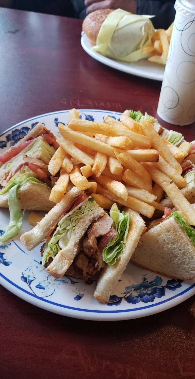 Dans Burger | restaurant | 1155 E 7th St, Long Beach, CA 90813, USA | 5625993639 OR +1 562-599-3639