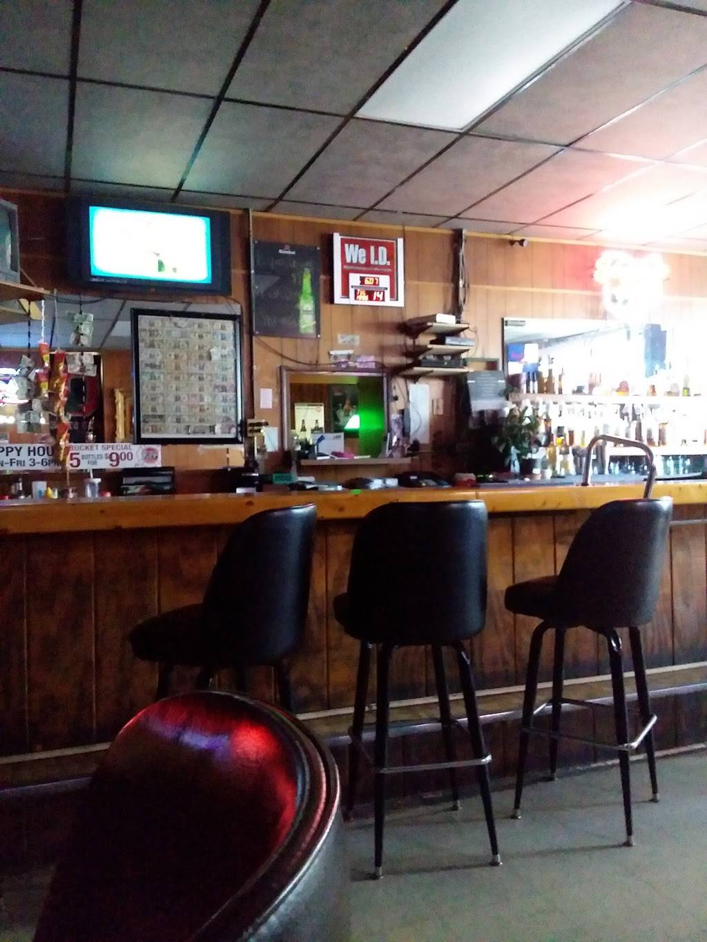 Yummys Bar & Grill | restaurant | 37 S Mill St, Milford Center, OH 43045, USA | 9373498003 OR +1 937-349-8003