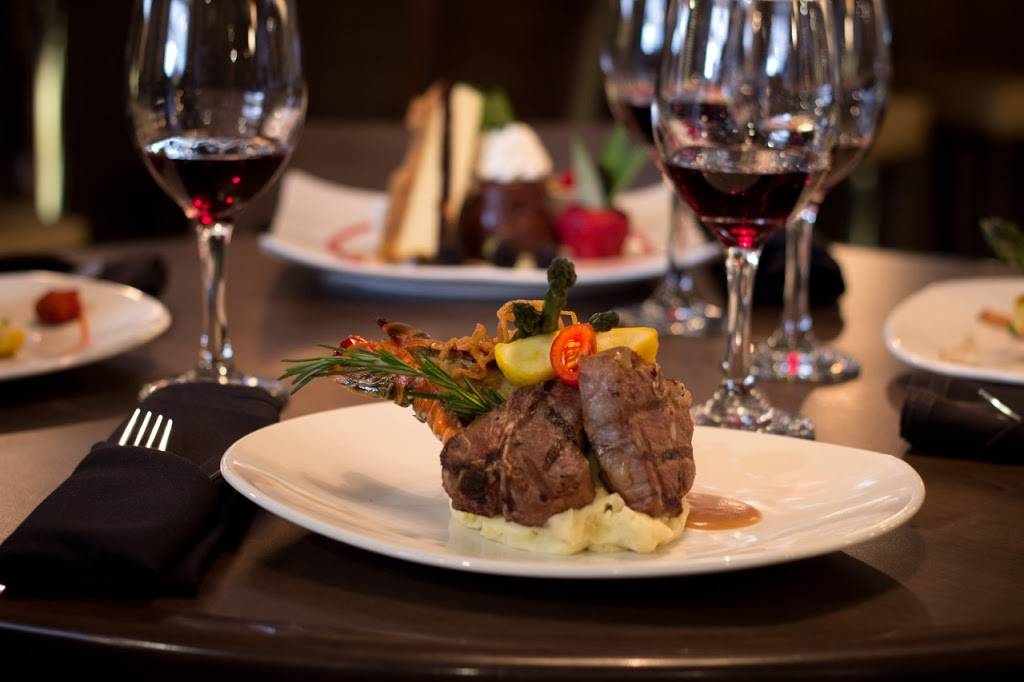 Grill 55 Restaurant | restaurant | Sandwich St, Windsor, ON N9C 2L6, Canada | 5199679908 OR +1 519-967-9908