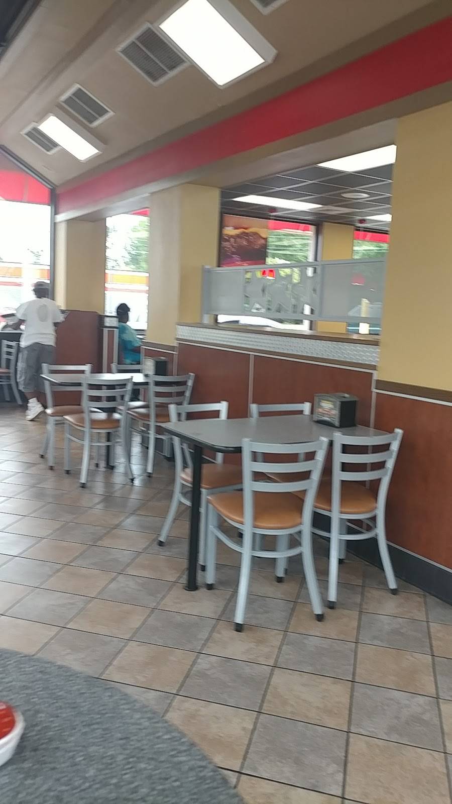 Hardees | restaurant | 3815 Mechanicsville Turnpike, Richmond, VA 23223, USA | 8043295478 OR +1 804-329-5478