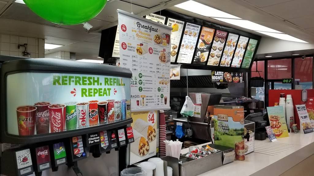 Del Taco | meal takeaway | 22349 El Toro Rd, Lake Forest, CA 92630, USA | 9495863757 OR +1 949-586-3757