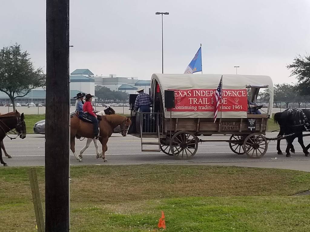 Waffle House | meal takeaway | 2900 FM1764, La Marque, TX 77568, USA | 4099867585 OR +1 409-986-7585