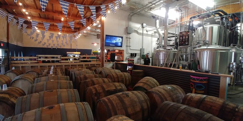 King Harbor Brewing Company | restaurant | 2907 182nd St, Redondo Beach, CA 90278, USA | 3105428657 OR +1 310-542-8657