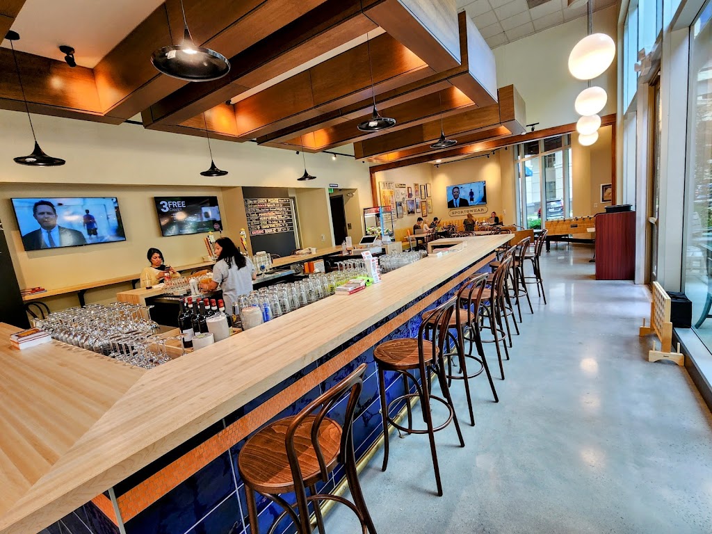 Rhino Market & Deli Southpark | restaurant | 4300 Congress St, Charlotte, NC 28209, USA | 7049190581 OR +1 704-919-0581