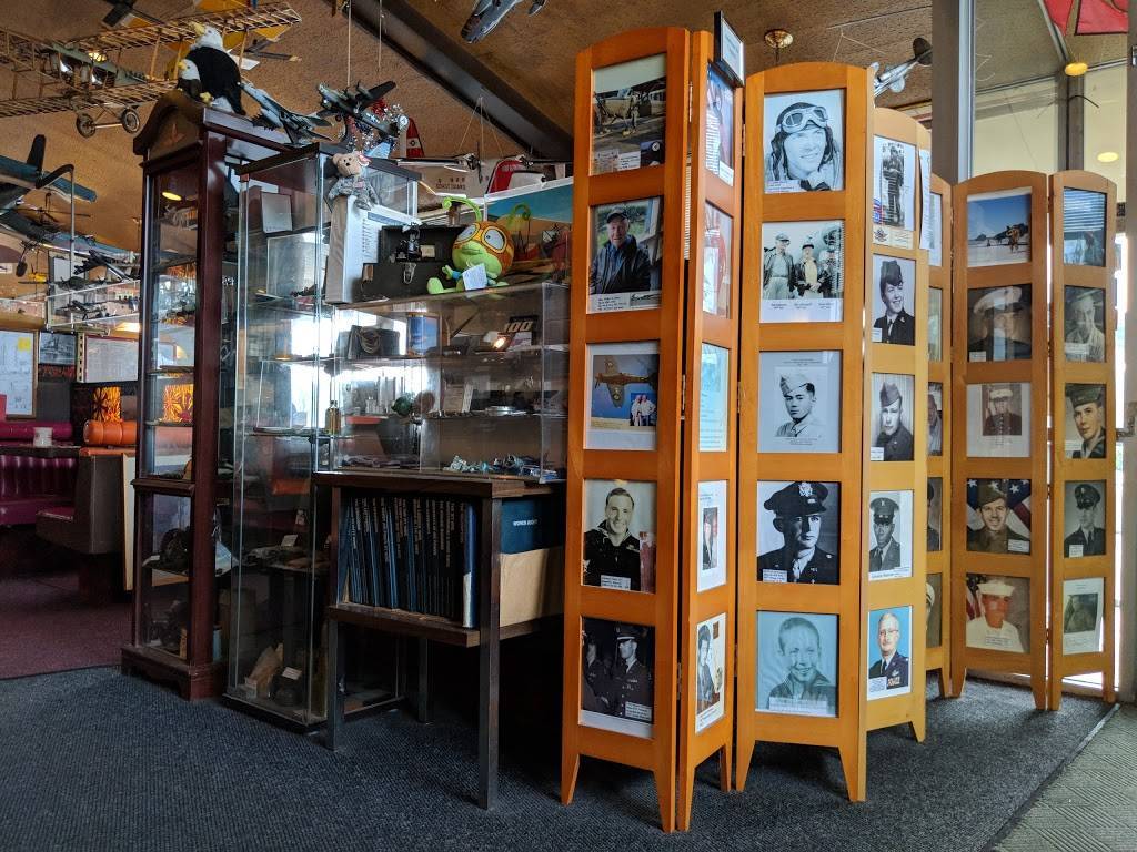 Randys Restaurant | restaurant | 10016 E Marginal Way S, Tukwila, WA 98168, USA | 2067639333 OR +1 206-763-9333