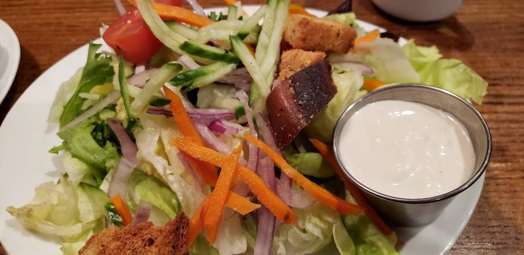 Muldoons | restaurant | 133 W Front St, Wheaton, IL 60187, USA | 6306688866 OR +1 630-668-8866