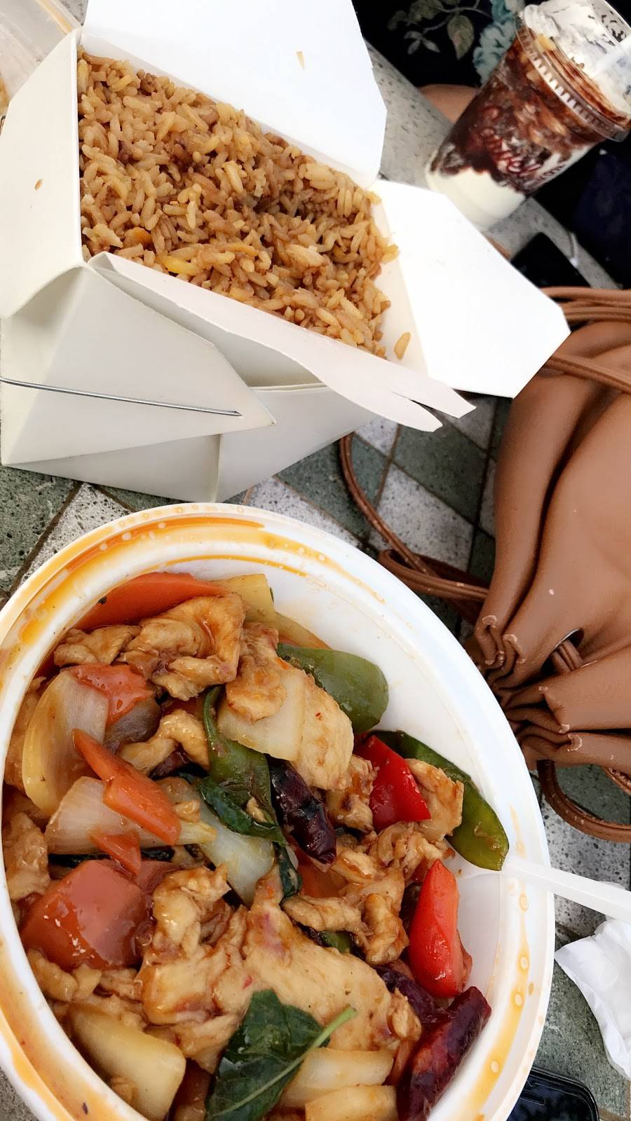 Halal Xpress Chinese Kitchen | restaurant | 221 Church Ave, Brooklyn, NY 11218, USA | 7189753151 OR +1 718-975-3151