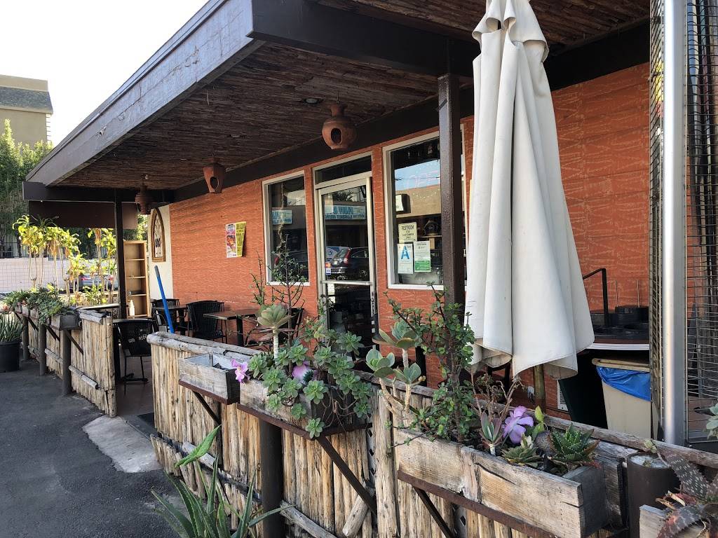 Rincon Oaxaqueno | restaurant | 1544 N Western Ave, Los Angeles, CA 90027, USA | 3239572293 OR +1 323-957-2293