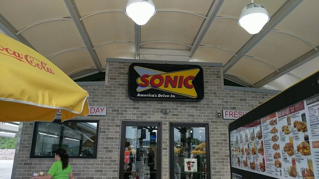 Sonic Drive-In | restaurant | 1361 US-27, Somerset, KY 42501, USA | 6066795952 OR +1 606-679-5952
