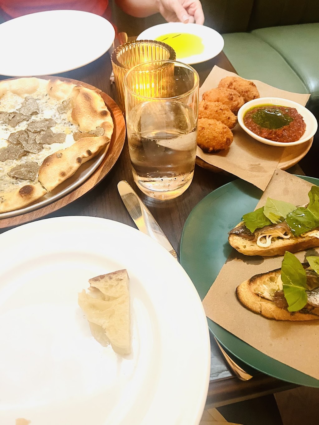 Felice on Hudson | restaurant | 615 Hudson St, New York, NY 10014, USA | 2127679210 OR +1 212-767-9210