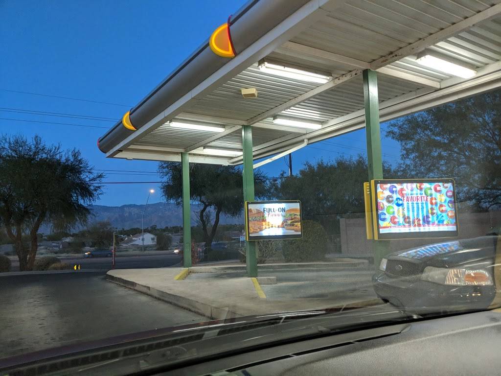 Sonic Drive-In | restaurant | 8000 E Golf Links Rd, Tucson, AZ 85730, USA | 5202966262 OR +1 520-296-6262