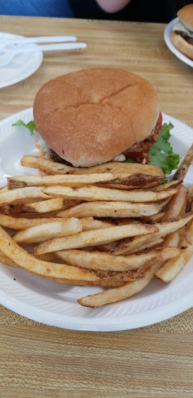 Hangrys A & E Grill | restaurant | 4739 GA-115, Clarkesville, GA 30523, USA | 7067547417 OR +1 706-754-7417