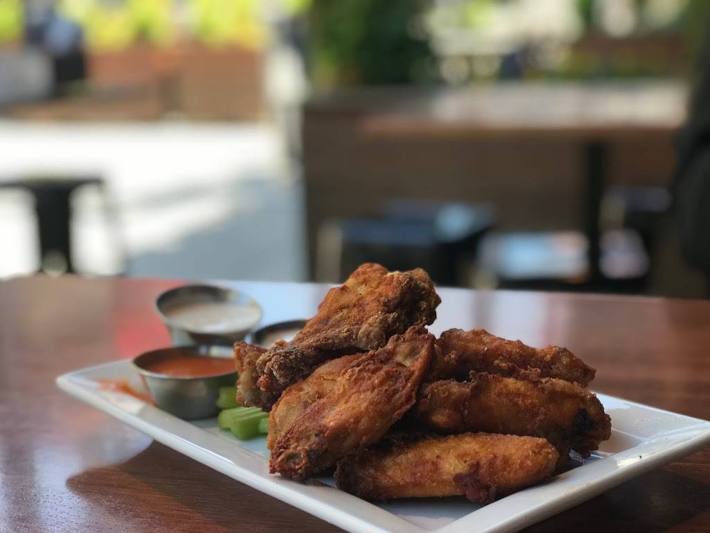 Sports & Social | restaurant | 825 Battery Ave SE #610, Atlanta, GA 30339, USA | 4049652511 OR +1 404-965-2511