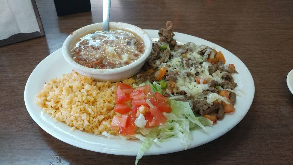 Vickys Mexican Restaurant | restaurant | 2349 Pinn Rd, San Antonio, TX 78227, USA | 8777716654 OR +1 877-771-6654