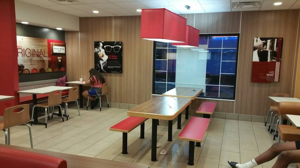 KFC | restaurant | 7521 Richmond Hwy, Alexandria, VA 22306, USA | 7037652294 OR +1 703-765-2294