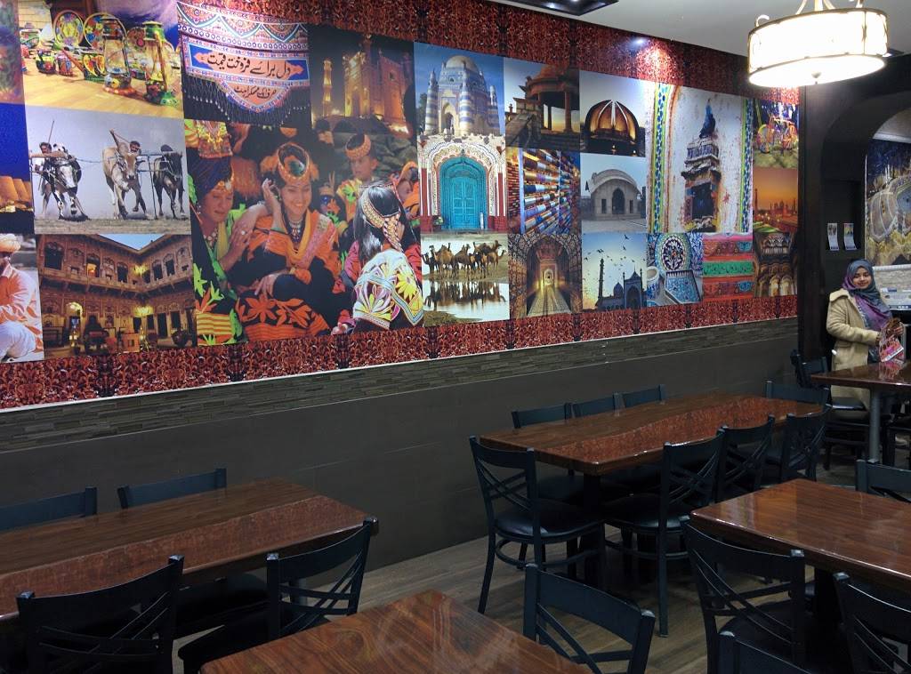 Hot Plate | restaurant | 69 Dundas St W, Mississauga, ON L5B 1H7, Canada | 9058484100 OR +1 905-848-4100