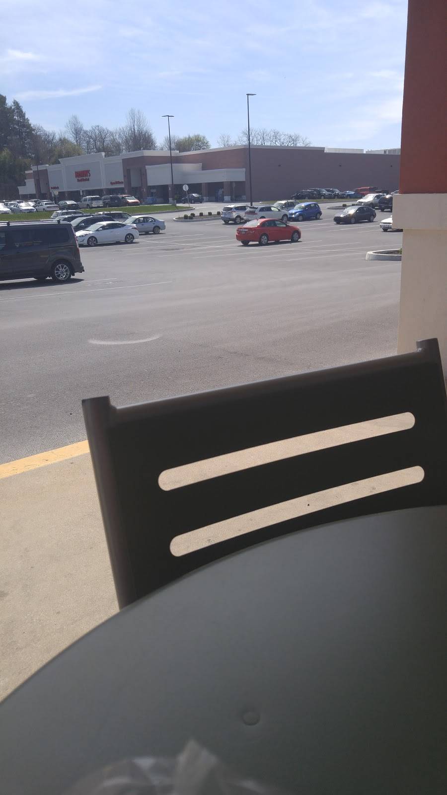 Subway | restaurant | 608 E Main St, Waynesboro, PA 17268, USA | 7177622292 OR +1 717-762-2292