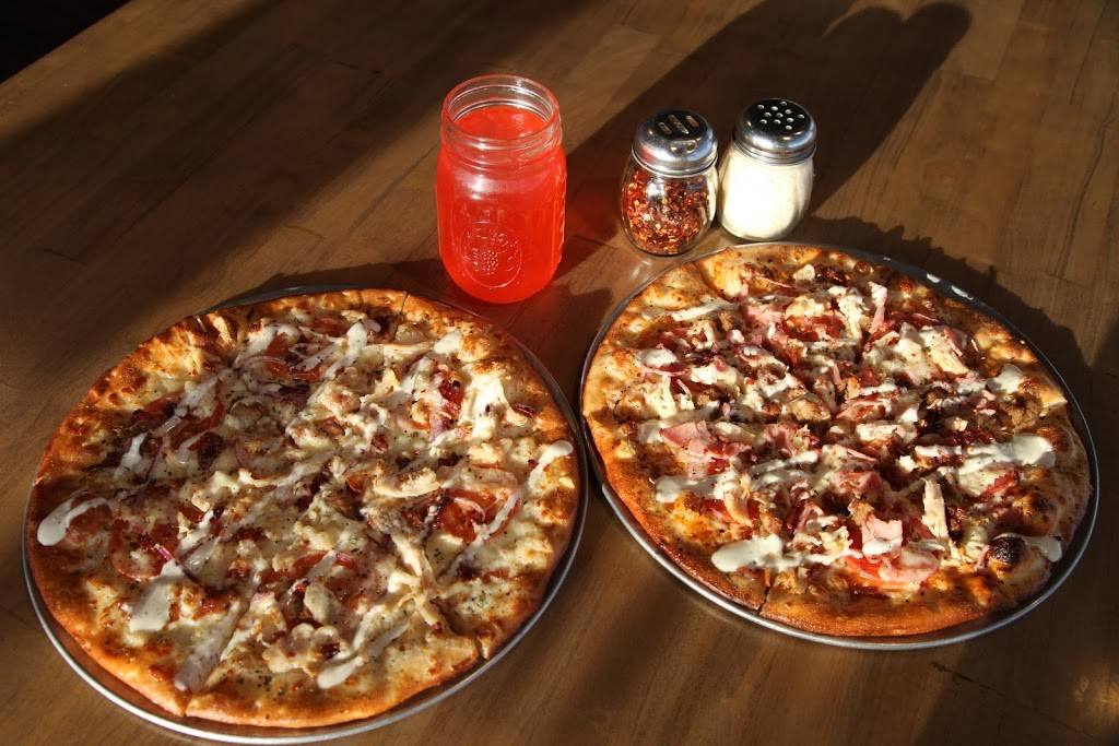 Pizza Studio Foothill Village | restaurant | 1332 South Foothill Drive, Salt Lake City, UT 84108, USA | 8014104252 OR +1 801-410-4252