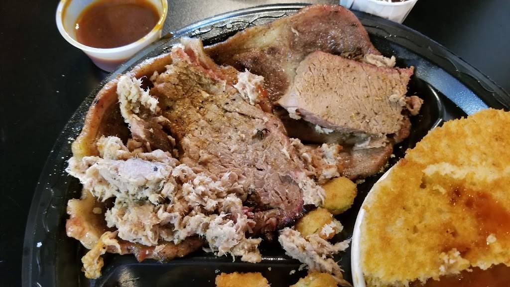 WildFire BBQ & Grill | restaurant | 105 State St, Franklin, KY 42134, USA | 2705865227 OR +1 270-586-5227