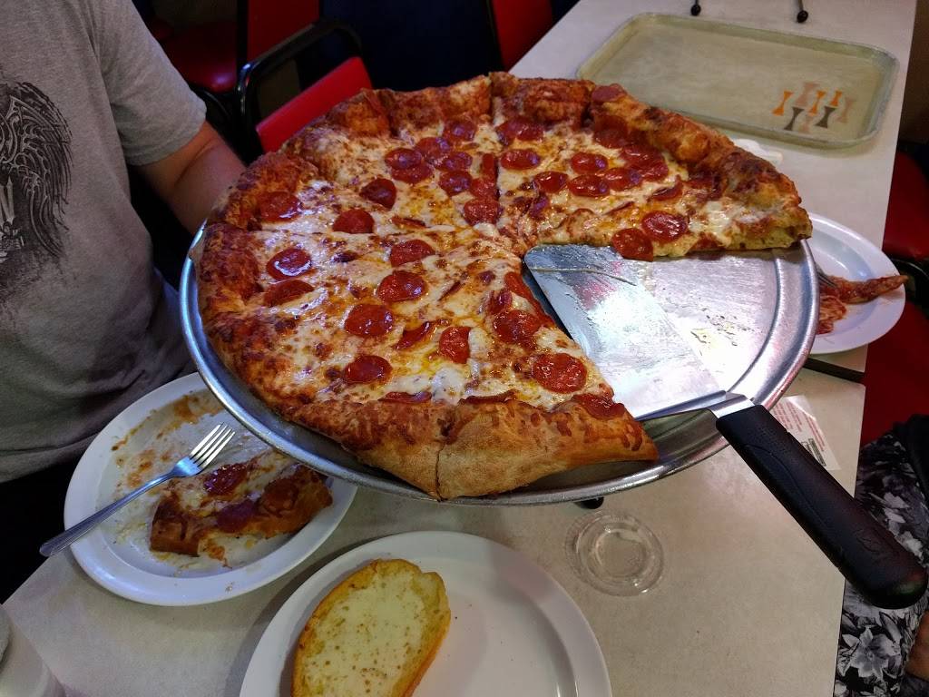 Vincenzos Newhall Pizza | restaurant | 24504 1/2 Lyons Ave, Santa Clarita, CA 91321, USA | 6612596733 OR +1 661-259-6733